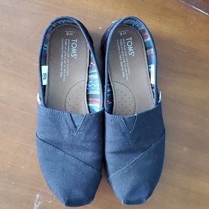 Black on Black Canvas Classics Toms